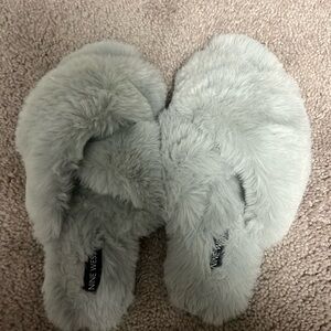 Nine West slippers size US 7/8 medium